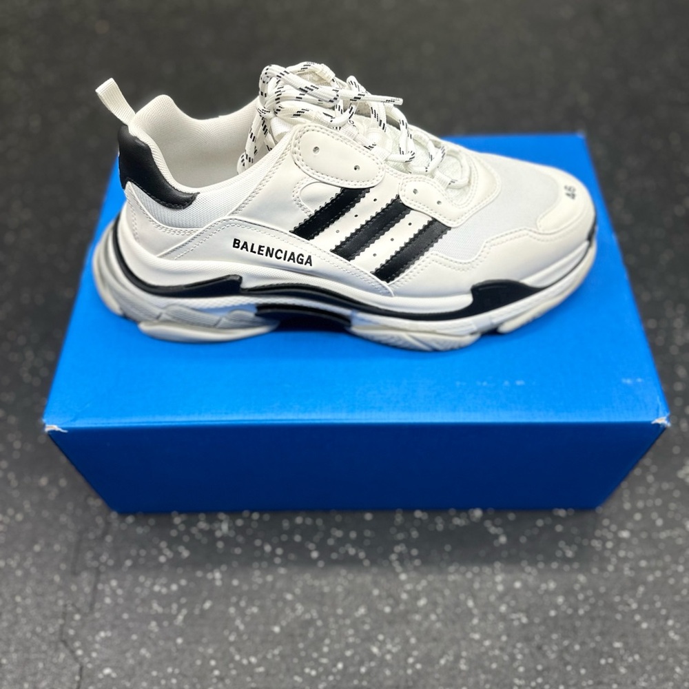 Balenciaga White and Black Sneakers